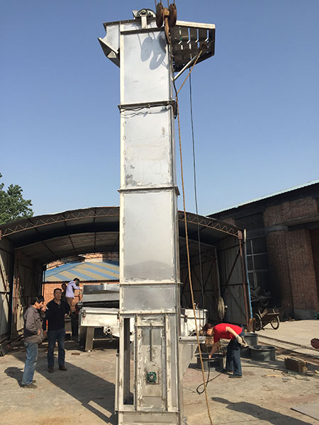 TD系列斗式提升機 TD系列斗式提升機